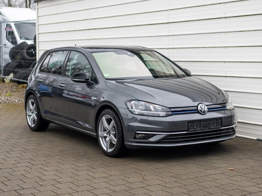 Volkswagen Golf IQ.DRIVE BlueMotion DSG *AHK*Panorama*8-fach*